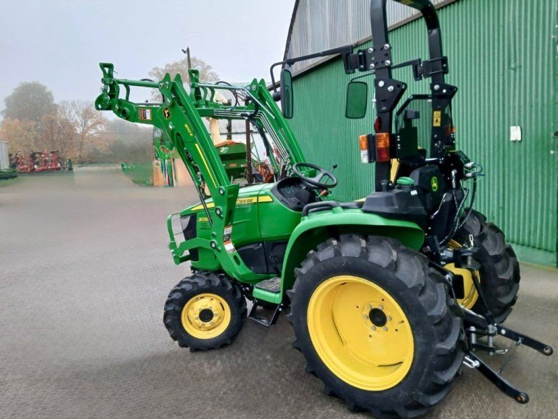 John Deere 3038E + FL