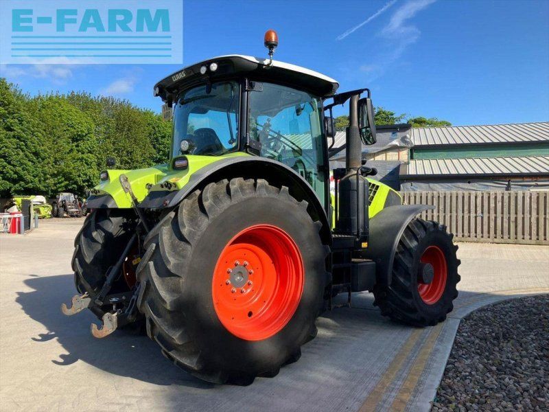 Claas ARION 660