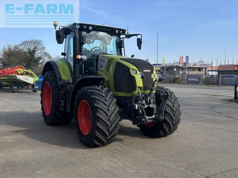Claas AXION 830