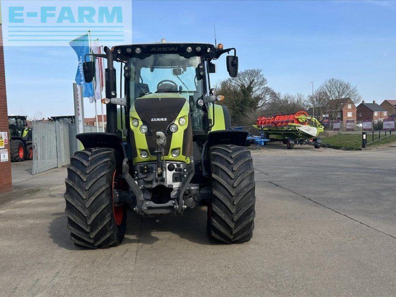 Claas AXION 830