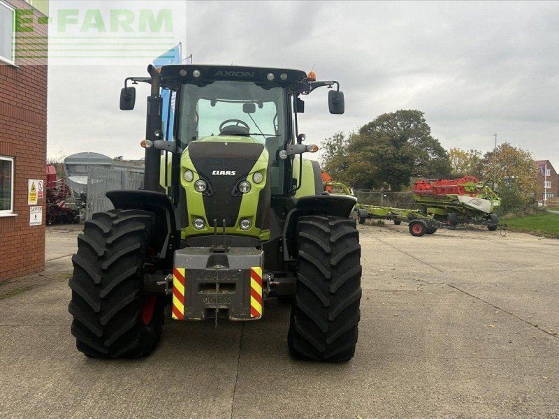 Claas AXION 830
