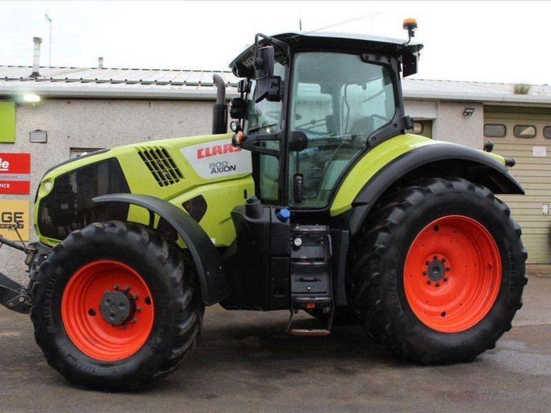 Claas AXION 800