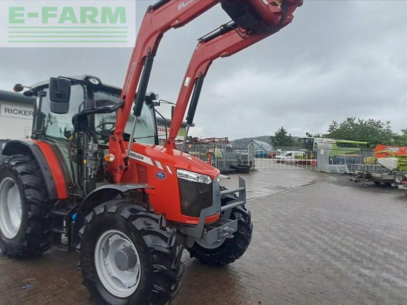 Massey Ferguson 5711 DYNA 4