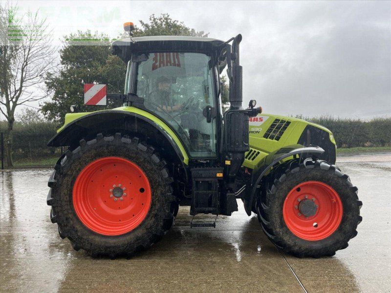 Claas ARION 530