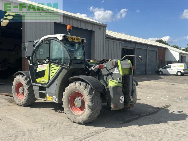Claas SCORPION 7055