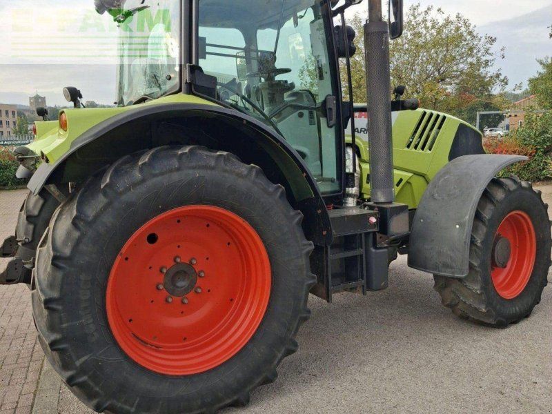 Claas ARION 620