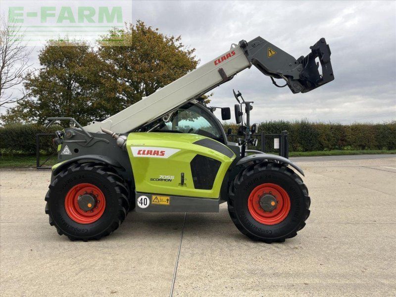 Claas SCORPION 7055