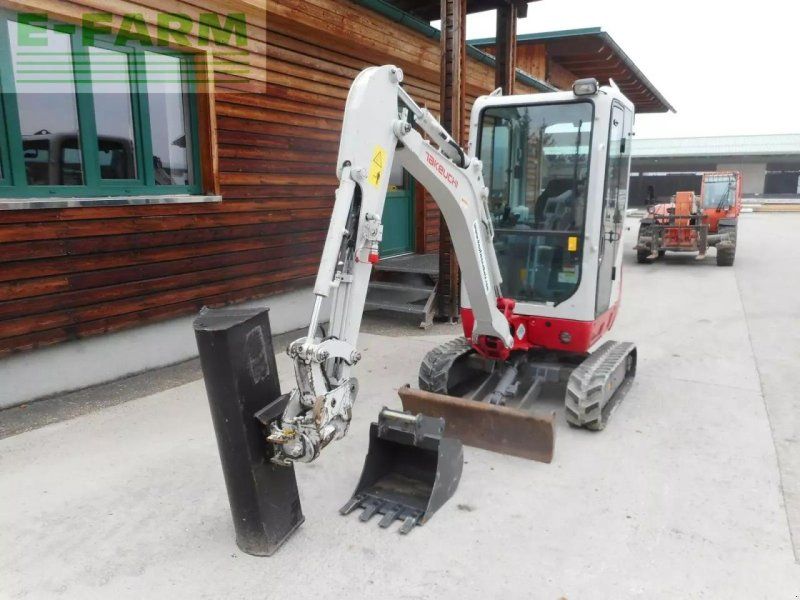 Takeuchi tb 216 ( 1.865kg ) powertilt + hydr. schnellwech