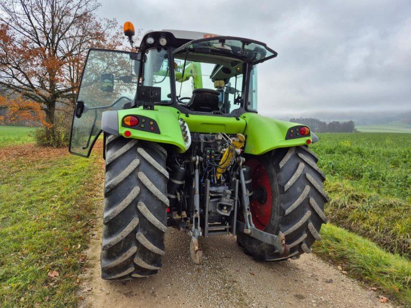 Claas ARION 460 CIS mit Frontlader