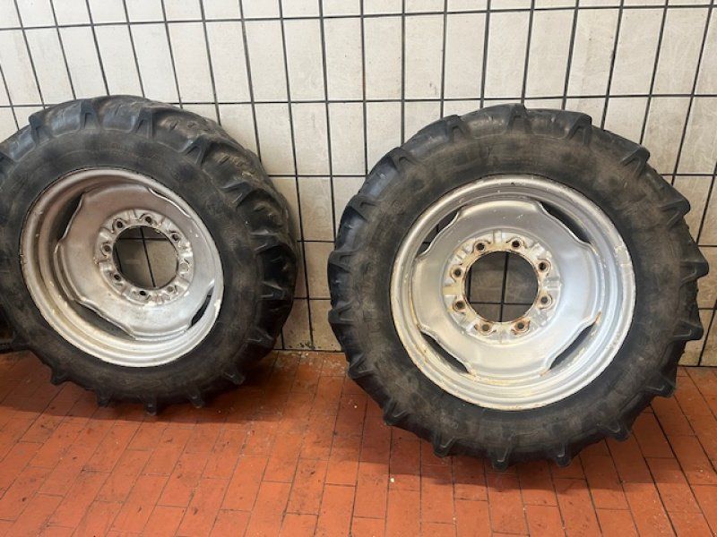 Case 11,2-24 8 Loch 275/220