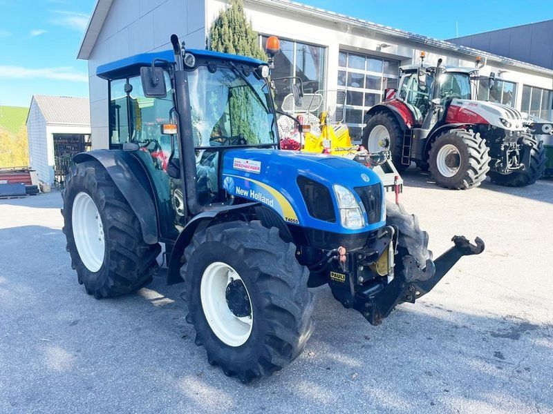 New Holland T4050 DeLuxe