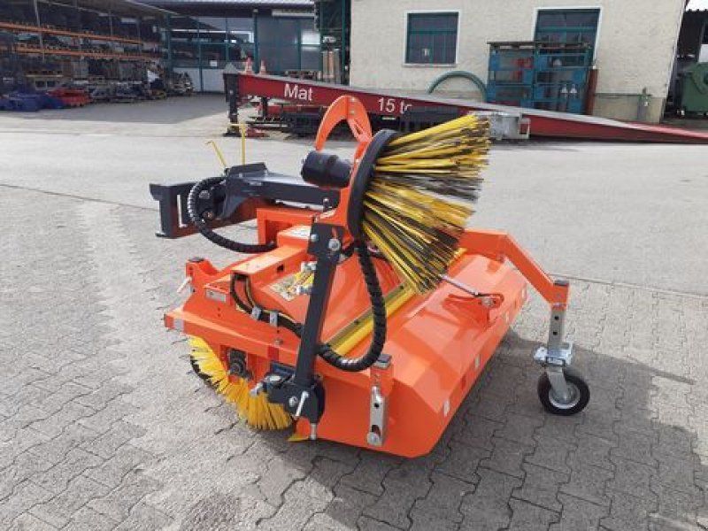 Dominator Pri Clean Kehrmaschine TOP Aktion