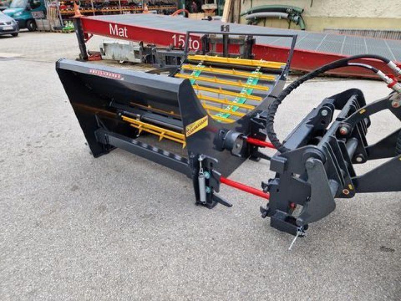 Dominator Rundballenauflöser Top Aktion