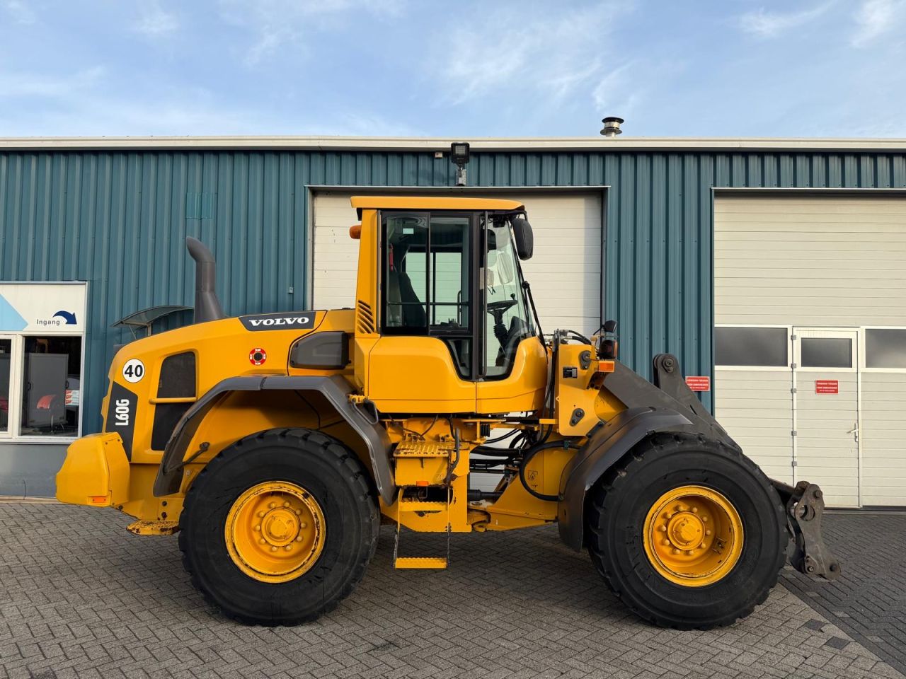VOLVO L60G ( BJR 2012 )