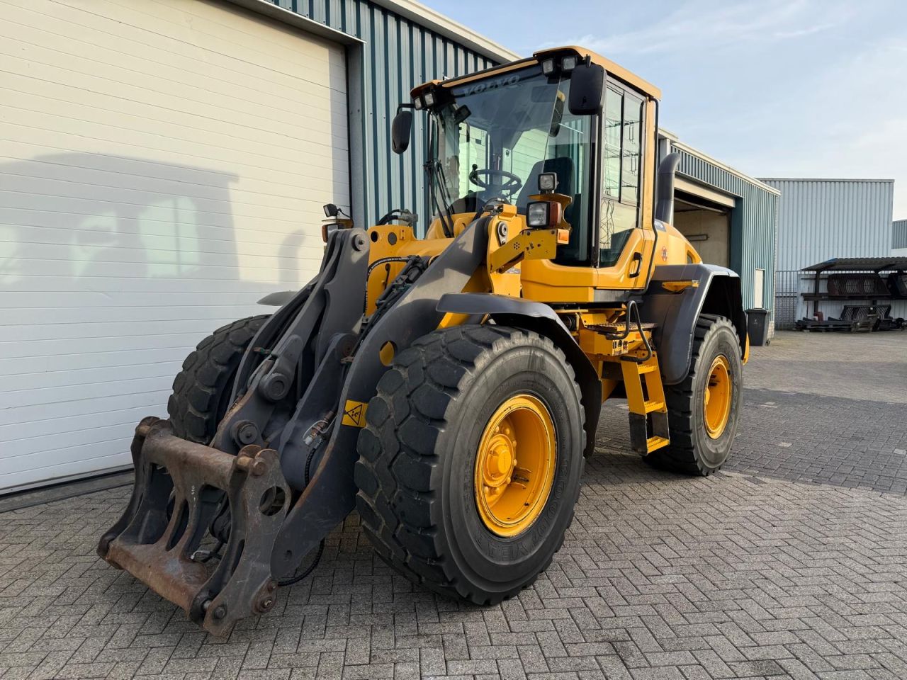 VOLVO L60G ( BJR 2012 )