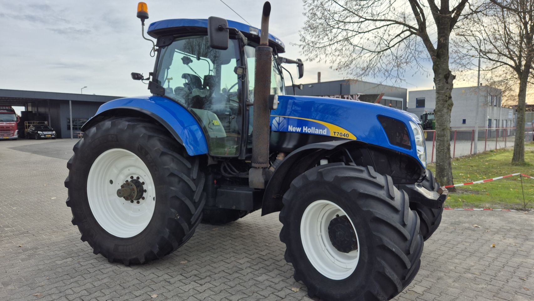New Holland T7040 PC 40Kmh eco, Lucht, geveerde vooras en cabine