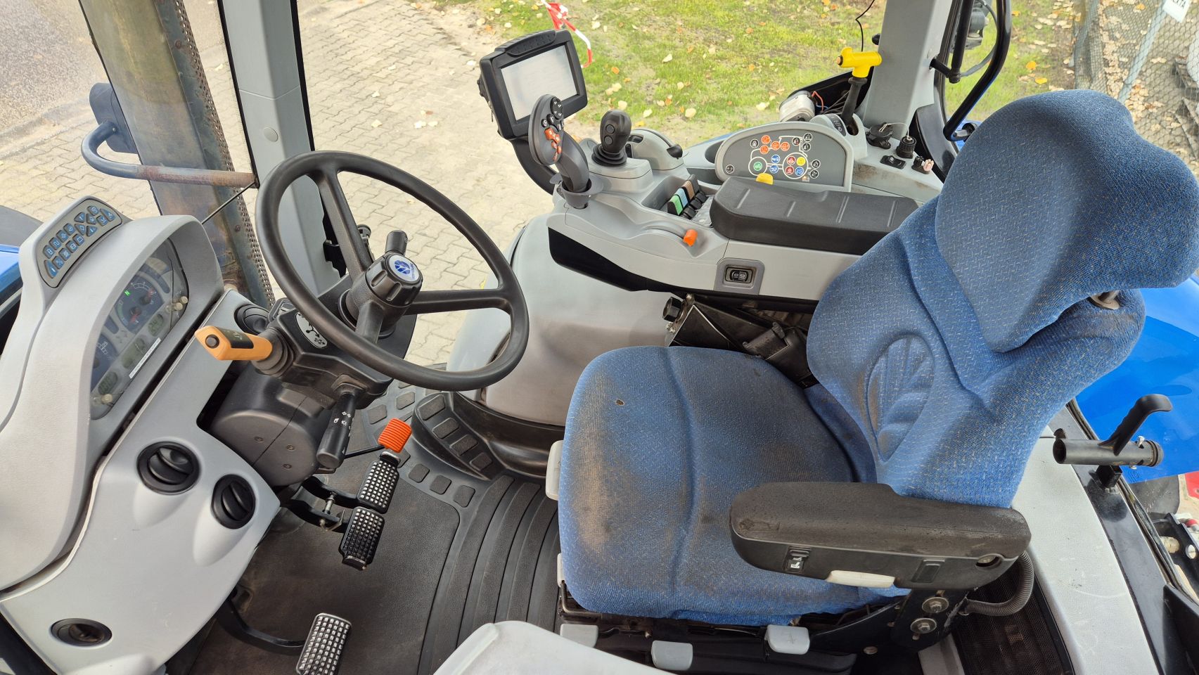New Holland T7040 PC 40Kmh eco, Lucht, geveerde vooras en cabine
