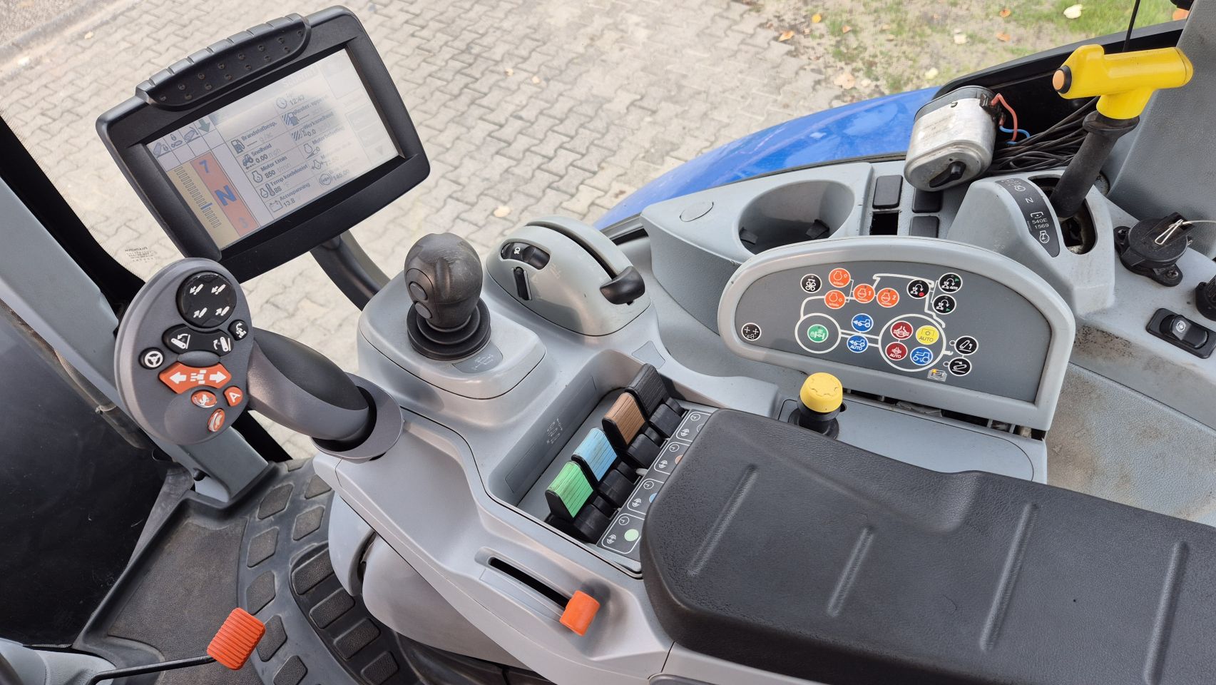 New Holland T7040 PC 40Kmh eco, Lucht, geveerde vooras en cabine