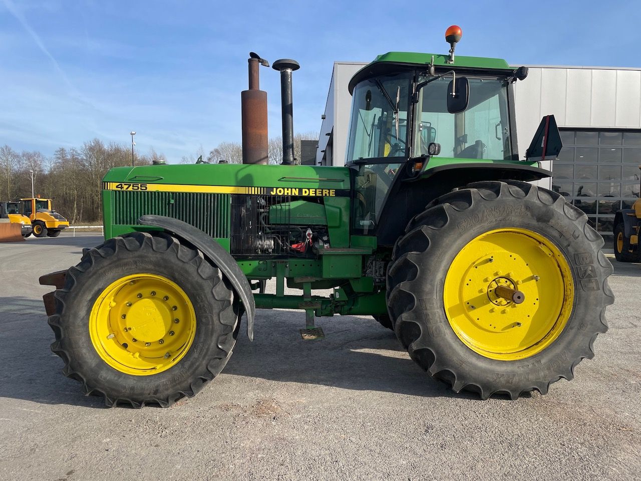 John Deere 4755