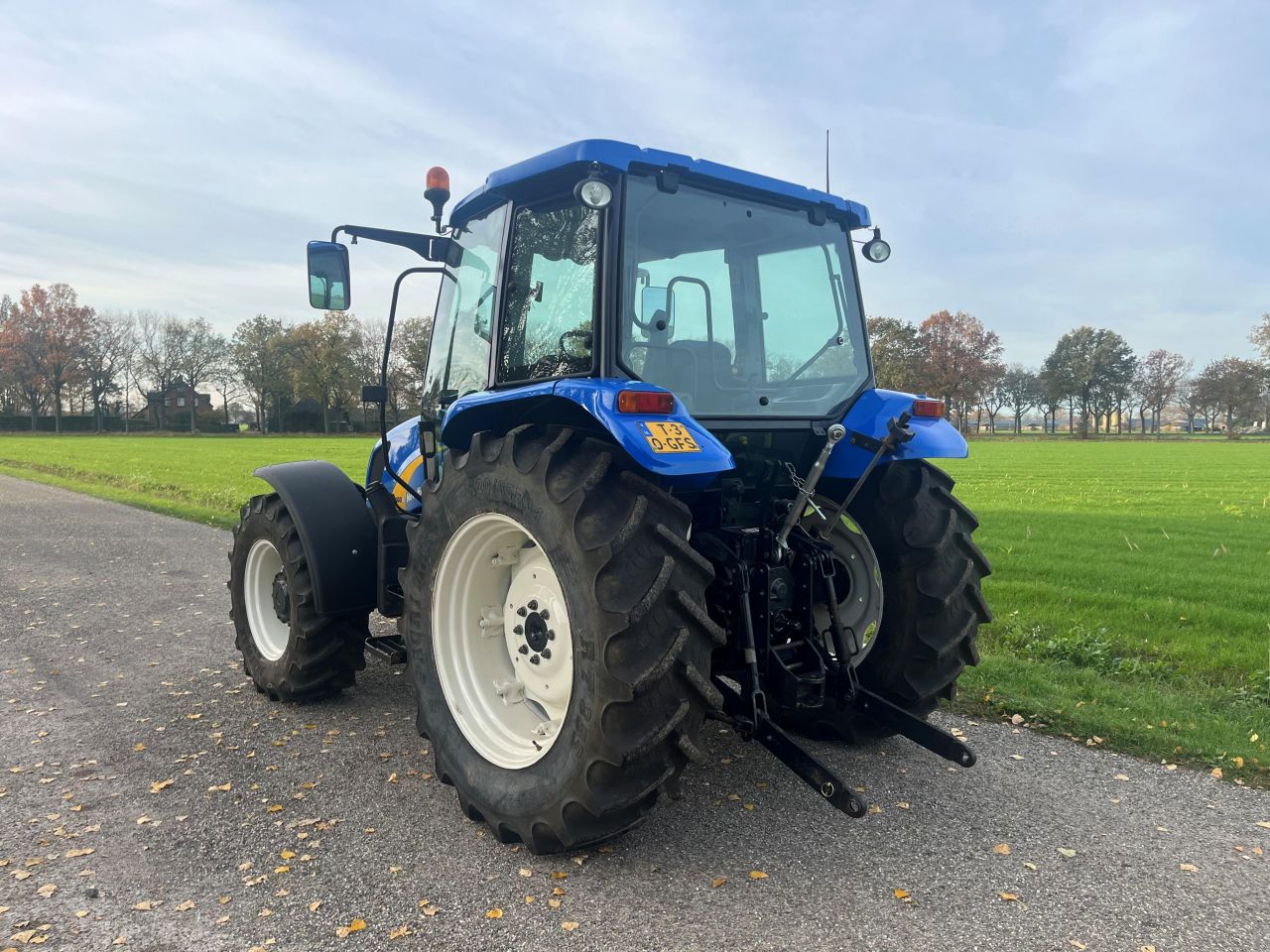 New Holland TL100A