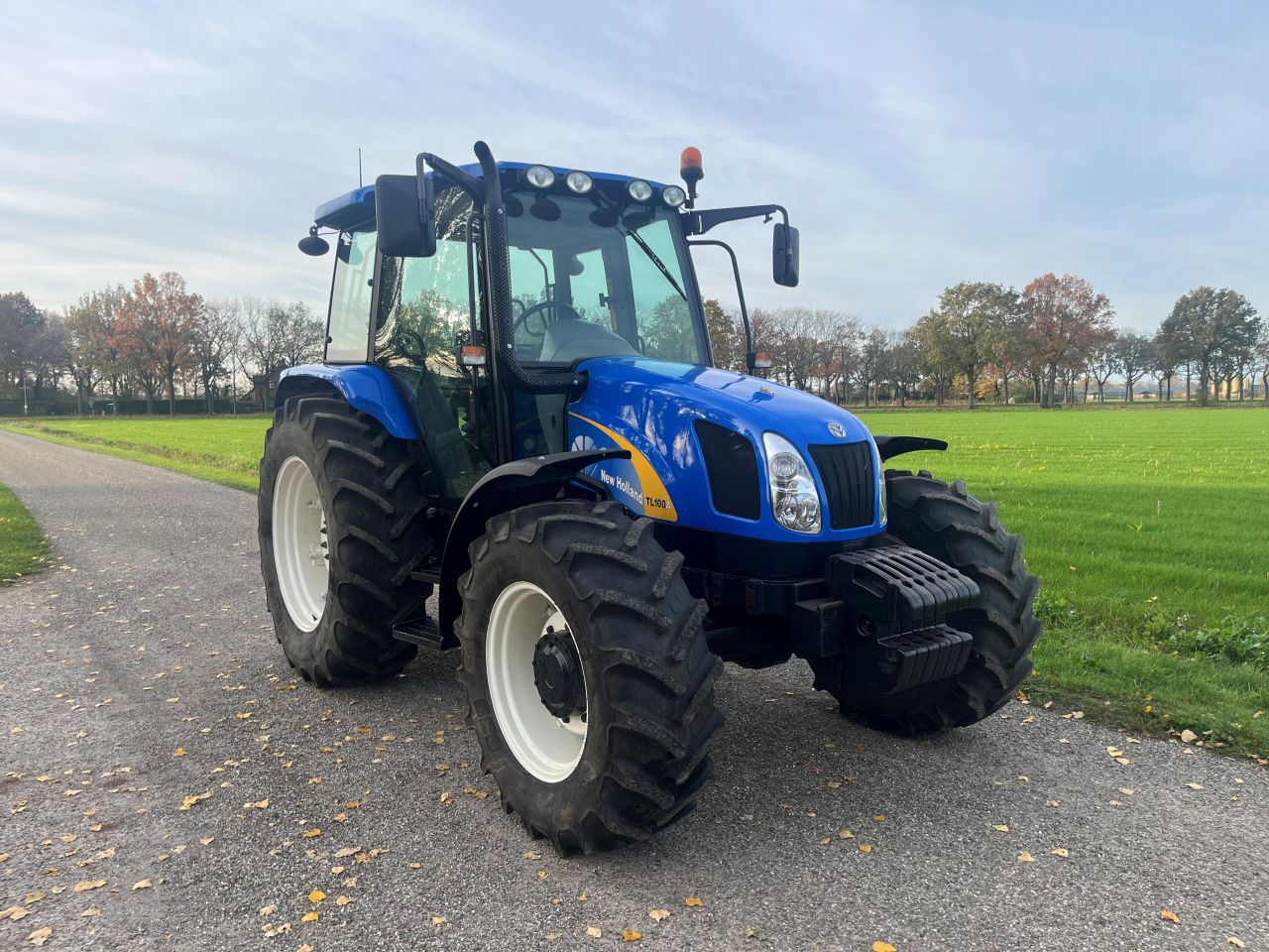 New Holland TL100A