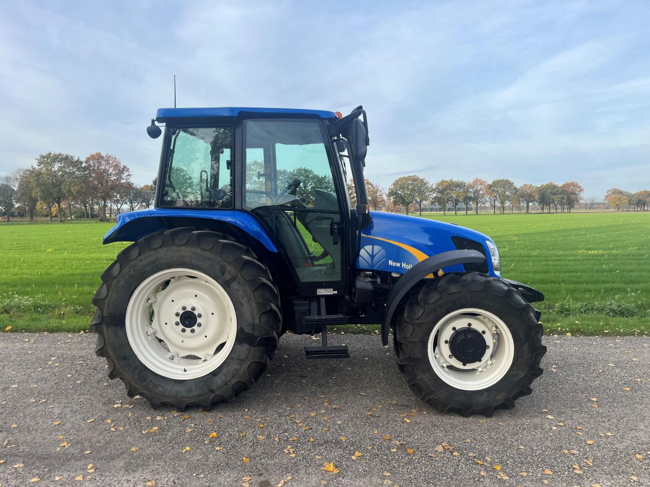 New Holland TL100A