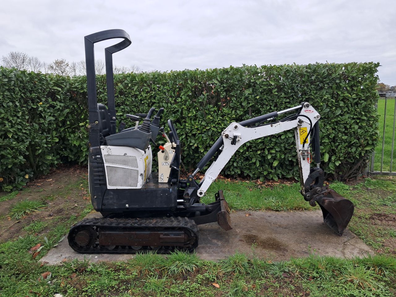 Minigraver Bobcat E10 / Sloop-sorteer / Minikraan / Graafmachine