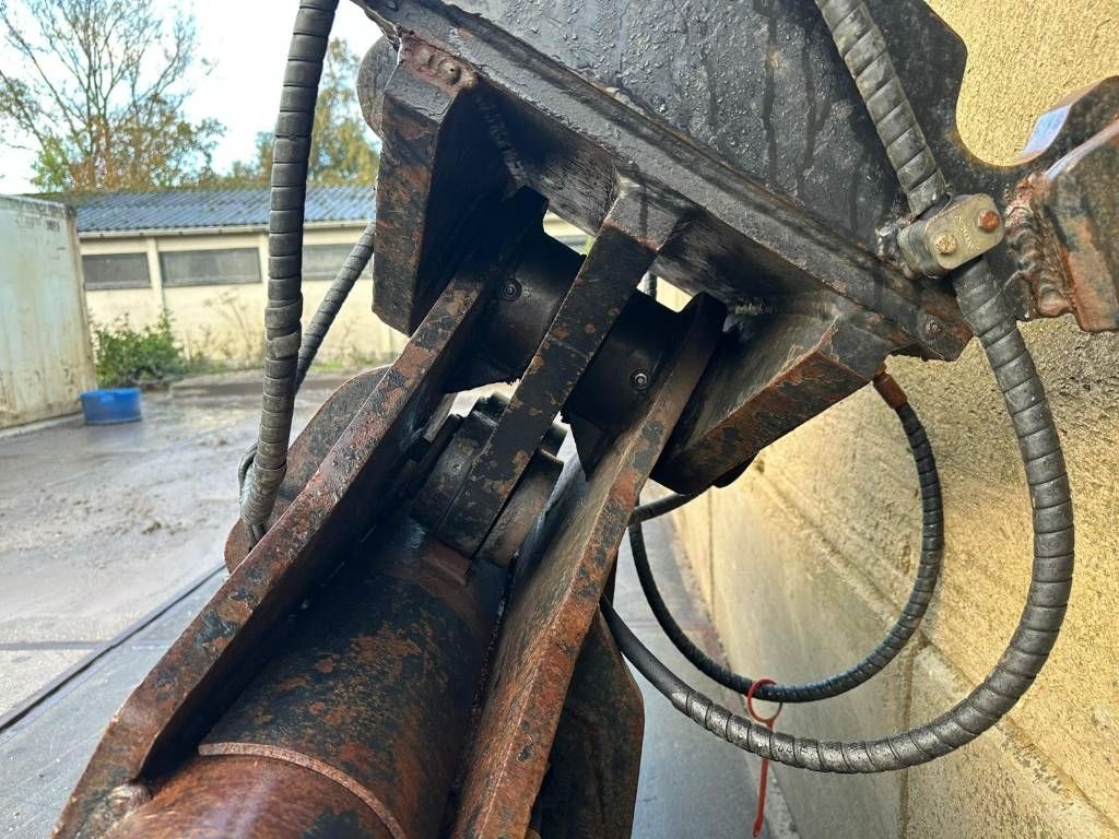 Eurosteel 200cm wide Tiltbucket / kantelbak / Schwenklöffel