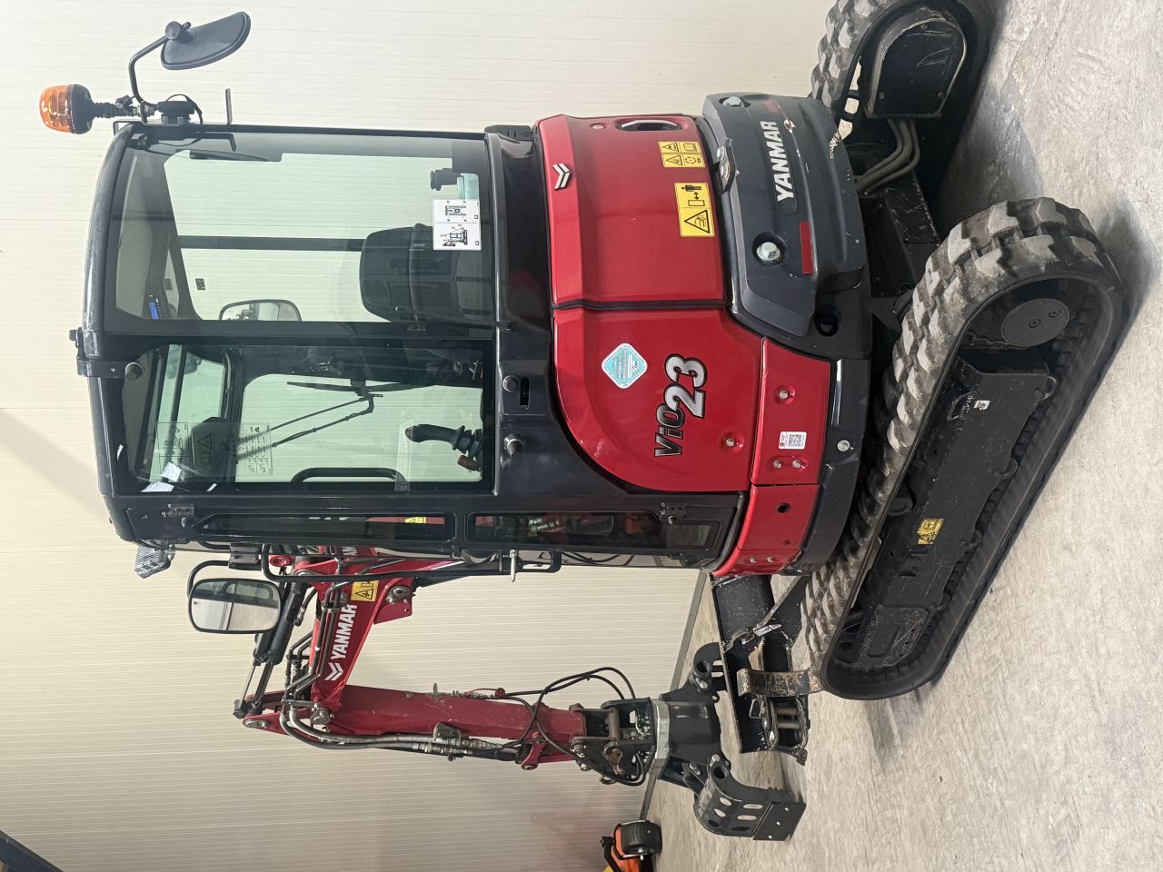 Yanmar vio23-6 ( 400 uur )