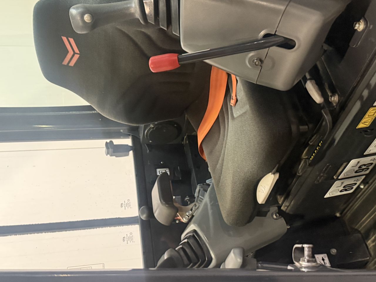 Yanmar vio23-6 ( 400 uur )