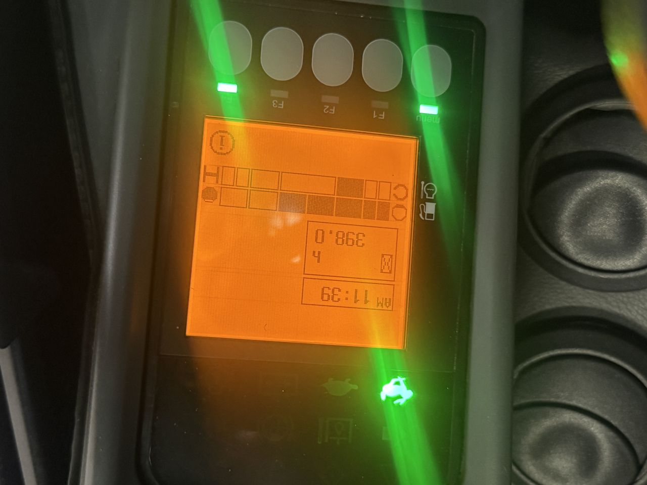 Yanmar vio23-6 ( 400 uur )