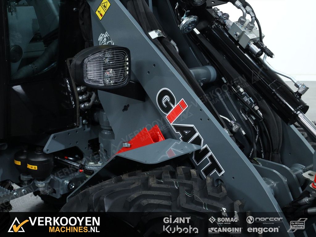 2025 Giant G2700 HD+ (Cabine) VK10375