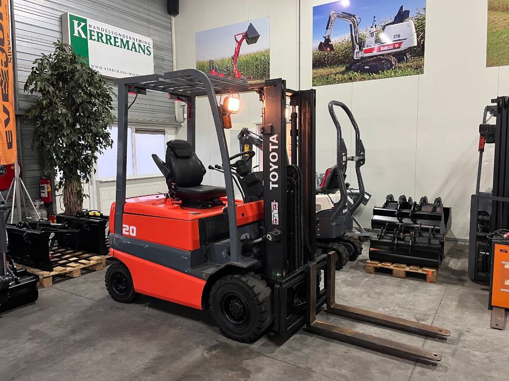 TOYOTA FBMF20 Elektrische heftruck met freelift en sideshift