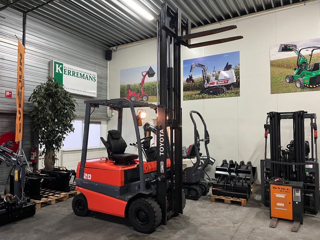 TOYOTA FBMF20 Elektrische heftruck met freelift en sideshift