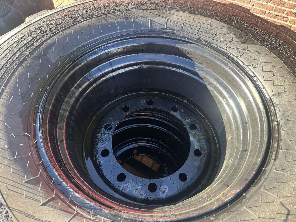 4 banden 560x60x22.5