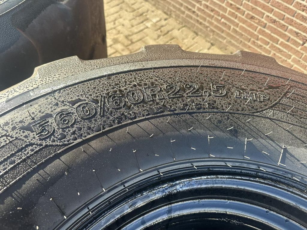 4 banden 560x60x22.5