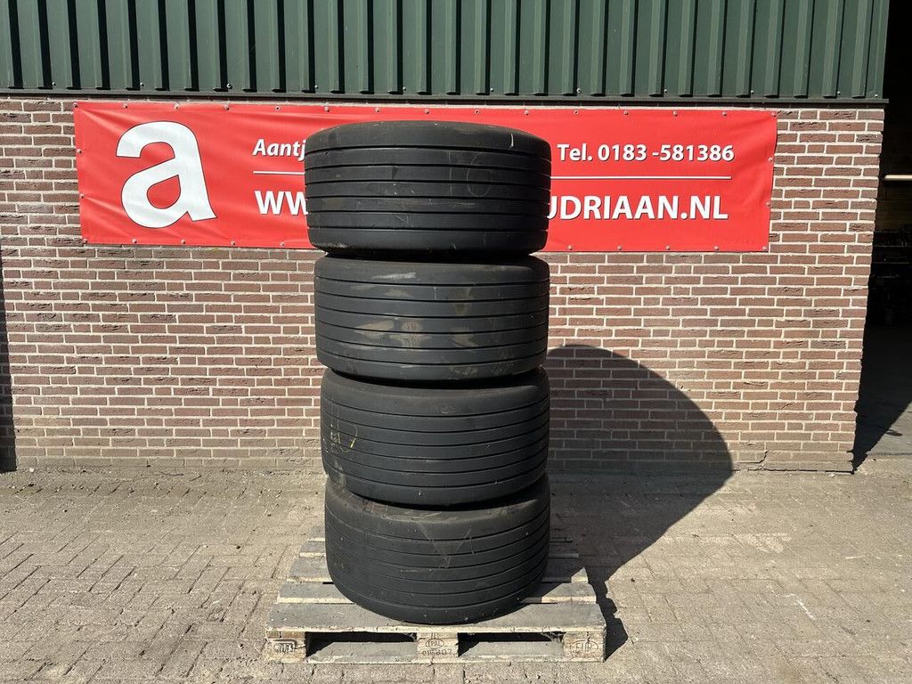 4 Banden truck tire