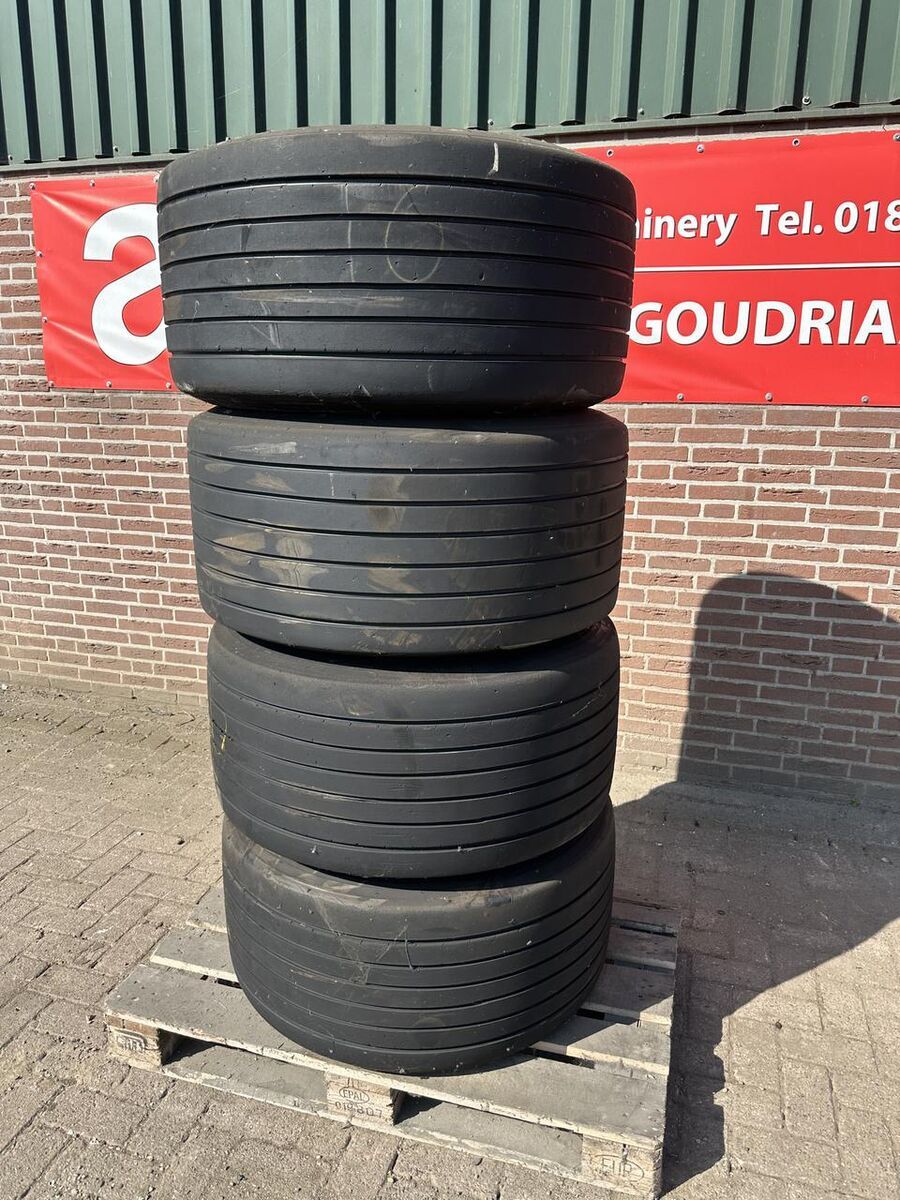 4 Banden truck tire