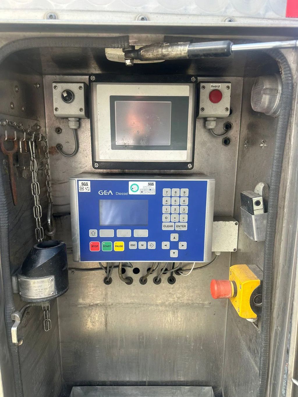 Lako 3 as 2x stuuras 1x liftas 35.000 1 comp NIEUWE DRAAIKRANS VOOR!!!