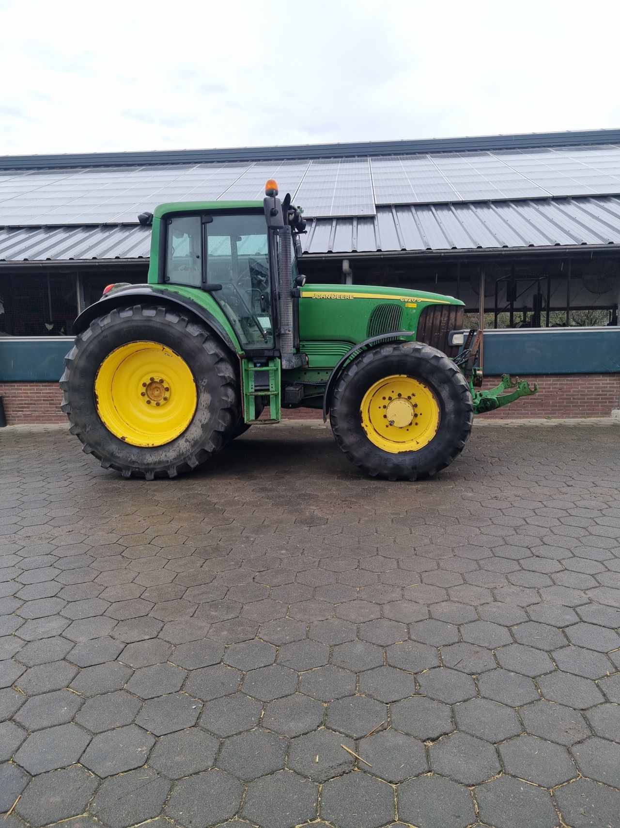John Deere 6920s trekker. 50kmpu