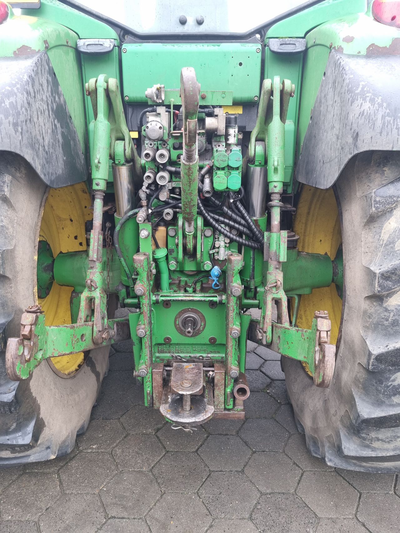 John Deere 6920s trekker. 50kmpu