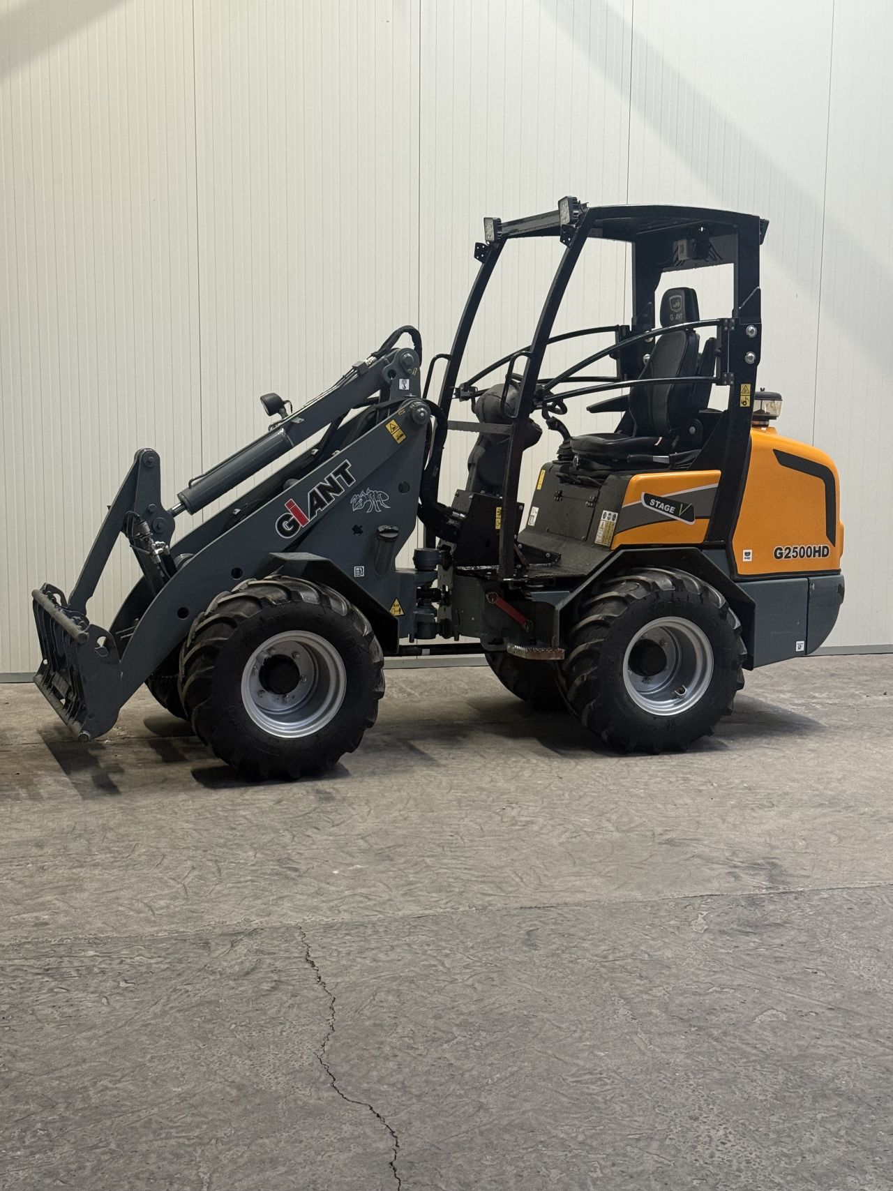 Giant g2500hd ( 444 uur )