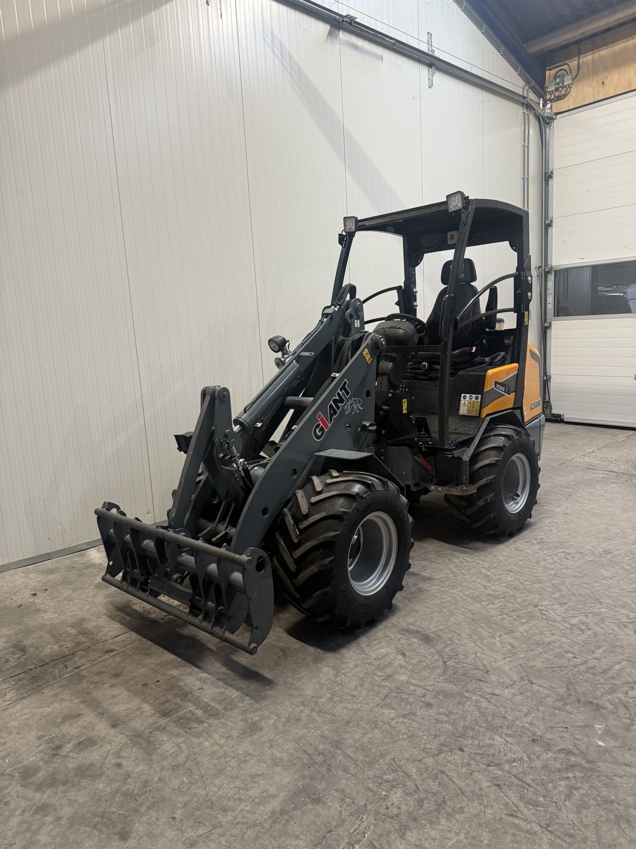 Giant g2500hd ( 444 uur )