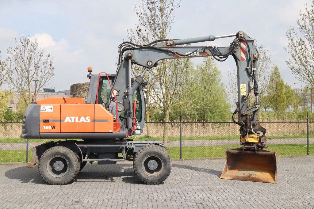 Atlas 160W | ROTOTILT | GRIPPER | BUCKET | DOZER BLADE