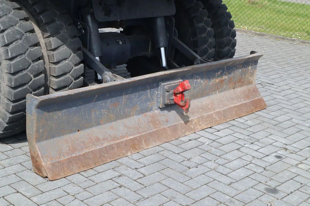 Atlas 160W | ROTOTILT | GRIPPER | BUCKET | DOZER BLADE