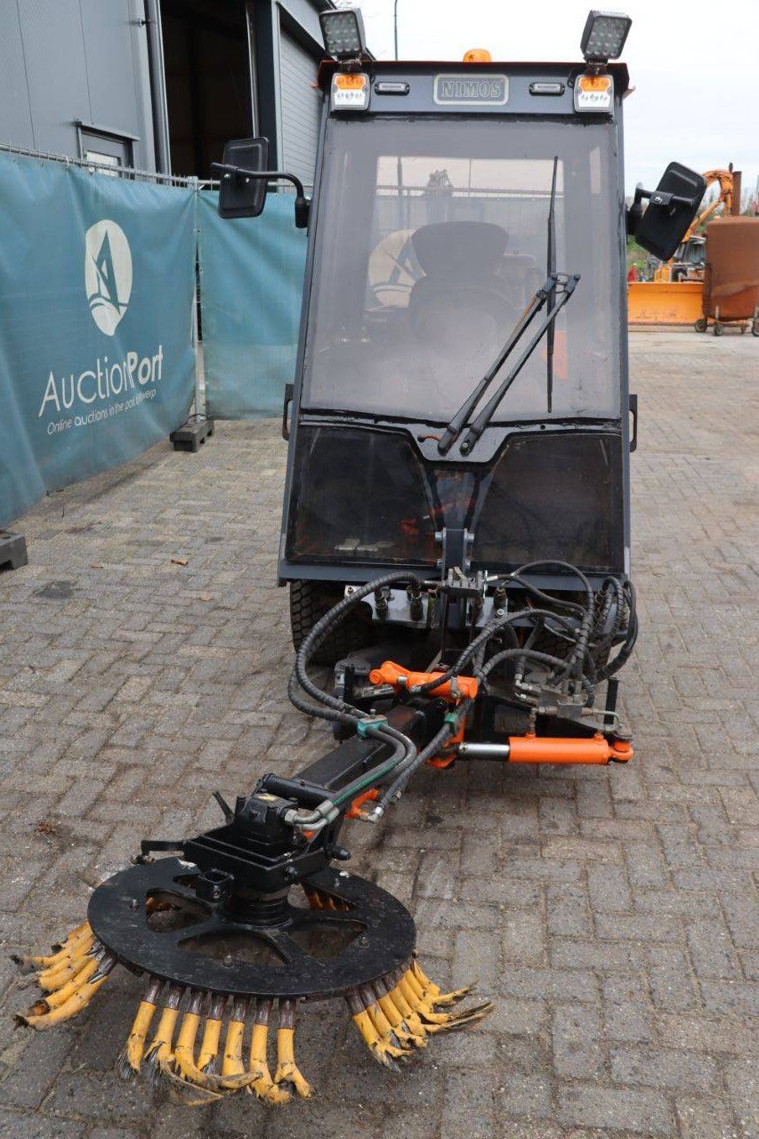 Kehrmaschine Nimos DM-OKB-70 Diesel 38kW 2007