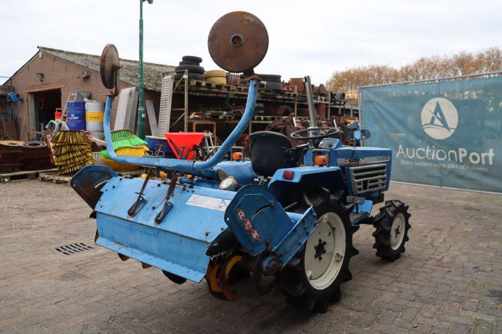 Kleintraktor Iseki TU1600 Diesel 16 PS mit Grubber