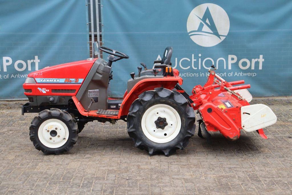 Kleintraktor Yanmar Ke-3 Diesel 13,5 PS mit Grubber