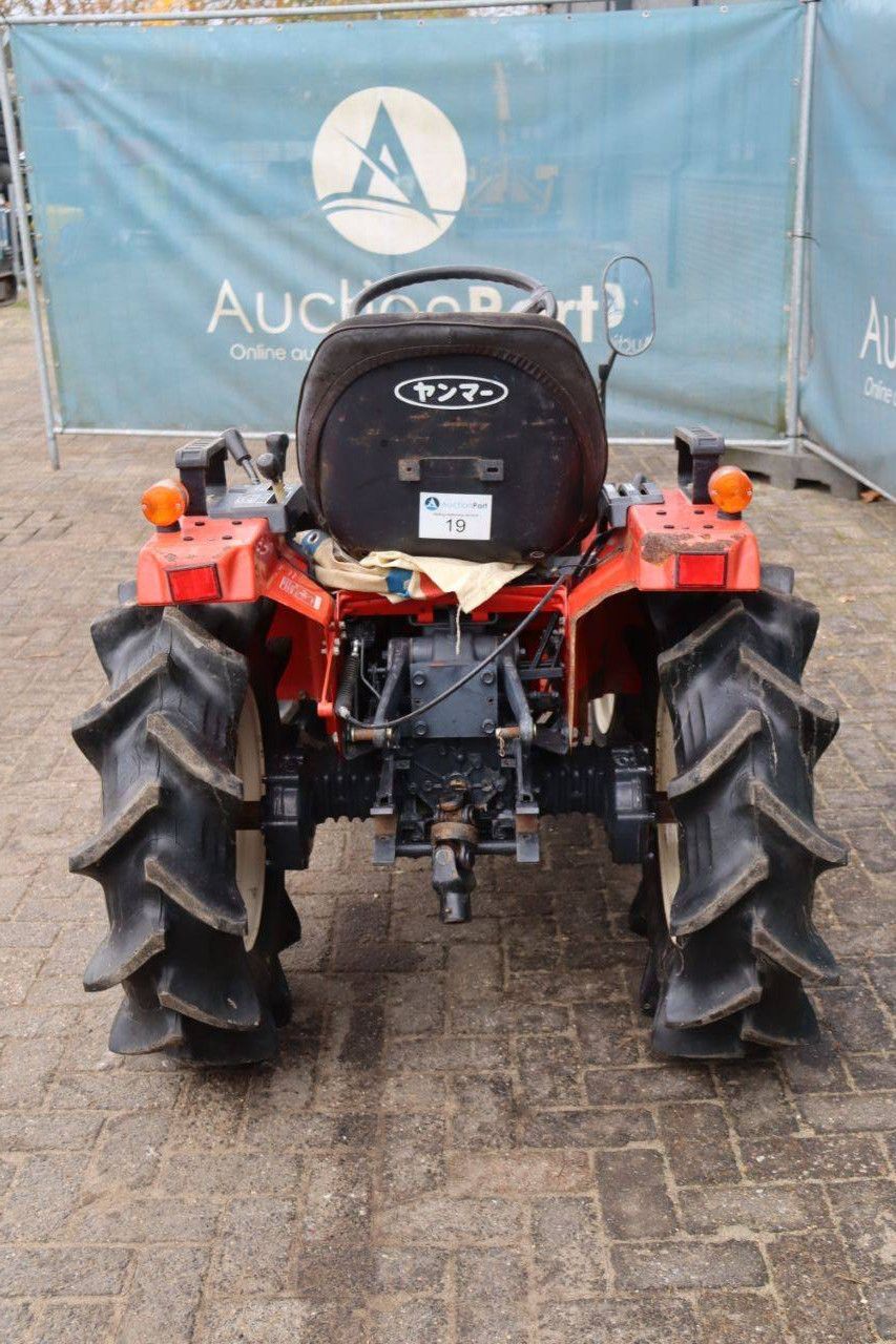 Minitraktor Yanmar Ke-3 Diesel 13,5 PS