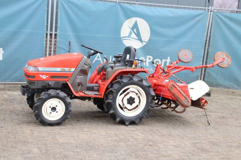 Kleintraktor Yanmar Ke-4 Diesel 14,5 PS mit Grubber